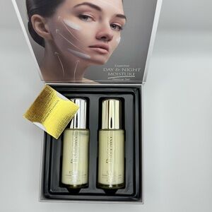 Essential Day & Night Moisture Duo Rescue Set 24 Hour Moisturizer Skin Care